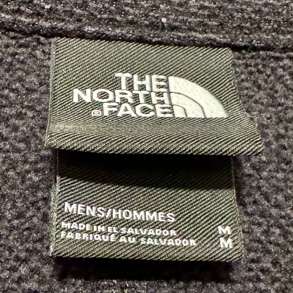 The North Face Men's Cap Rock 1/4 Zip Pullover Black Athleisure Sweatshirt